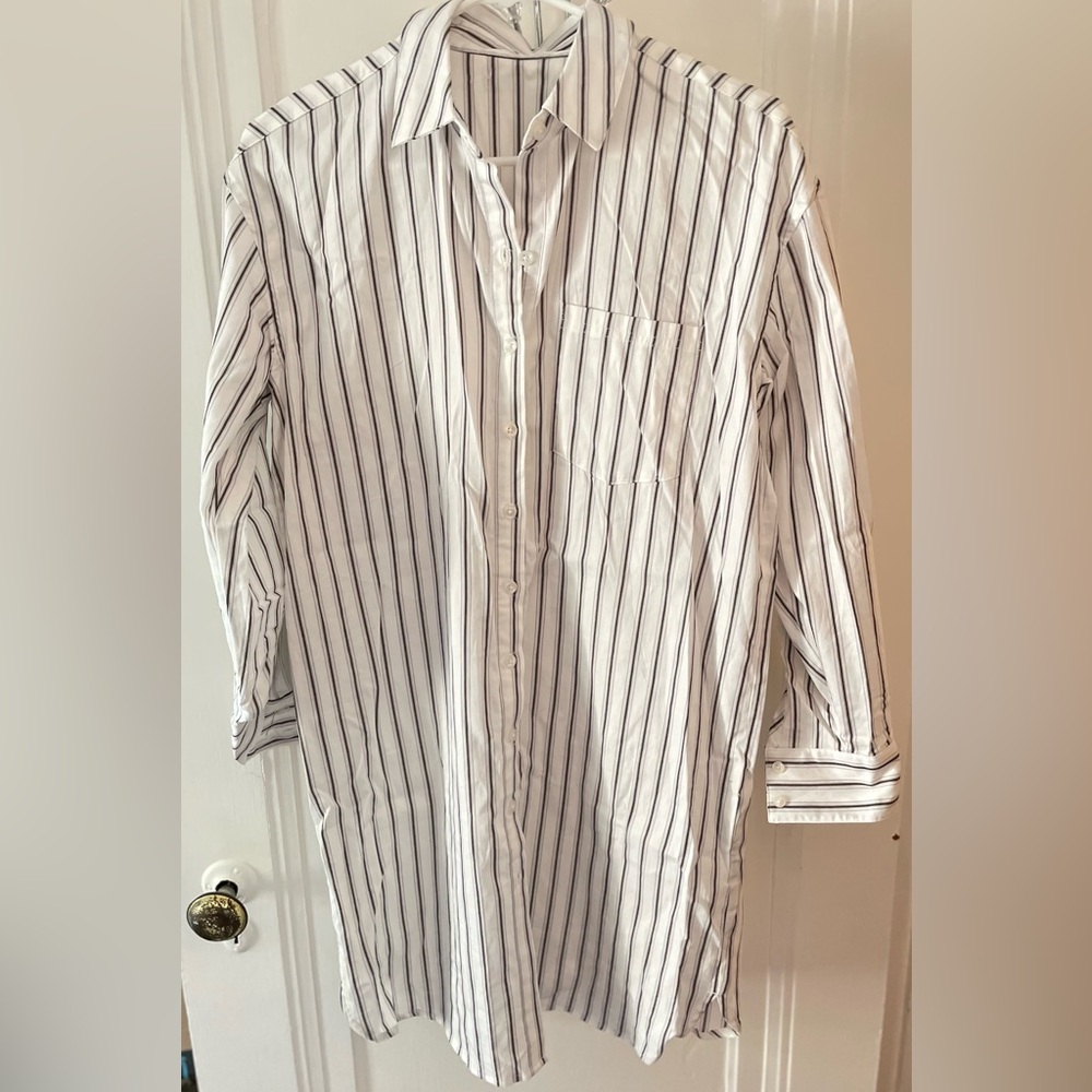 Banana republic spring/summer shirt dress. Size XS. Never worn.